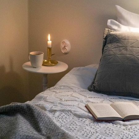 Anfasteroed Gardsvik - Badstugor Med Loft Ljungskile Eksteriør billede